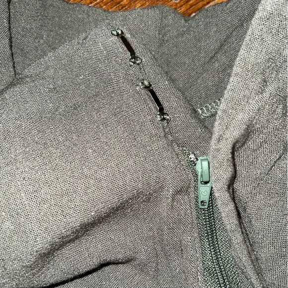 ⭐️SHEIN Army Green Linen Blend Wide Leg Pleated Pants Size L - Picture 5 of 10